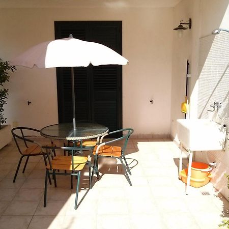 Dimora Liccisa Daire Torre Lapillo Oda fotoğraf